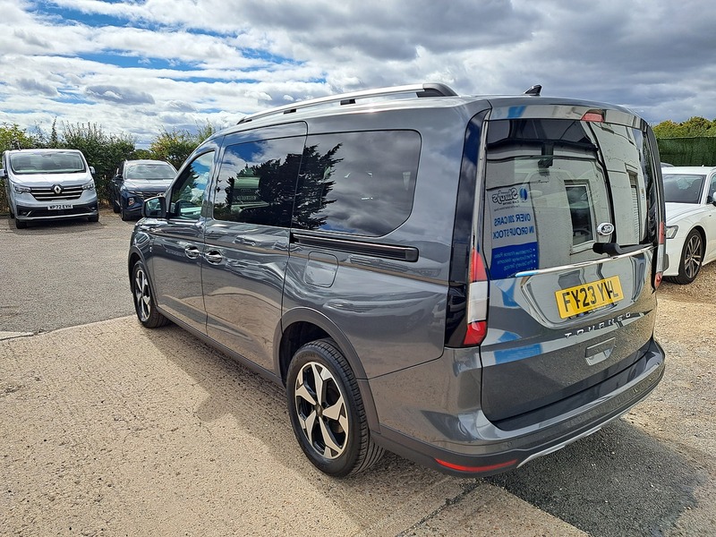 Ford Grand Tourneo Connect EcoBlue Active - U151280