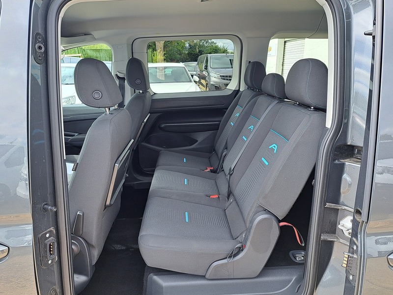 Ford Grand Tourneo Connect EcoBlue Active - U151280