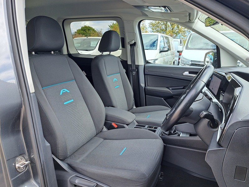 Ford Grand Tourneo Connect EcoBlue Active - U151280