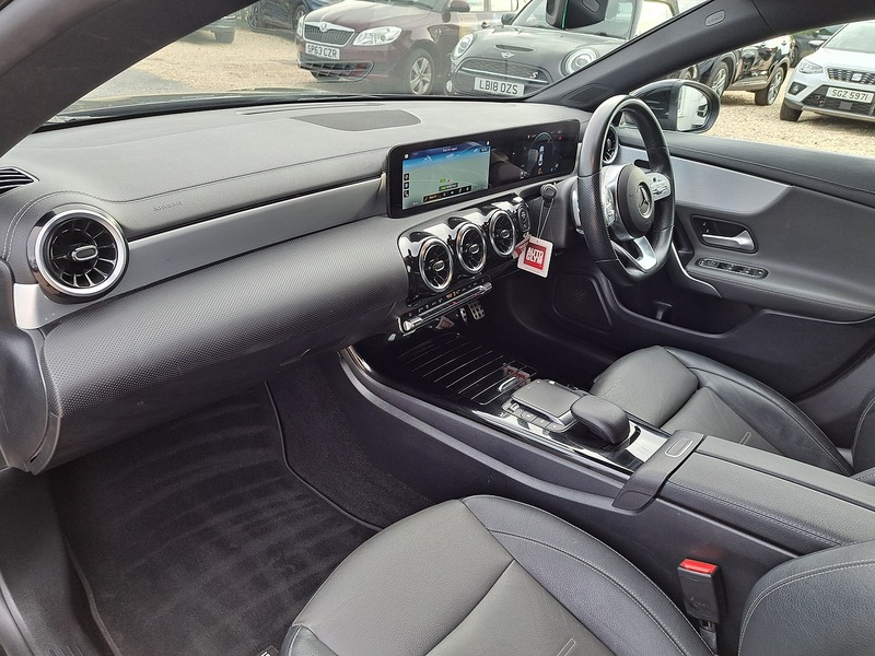 Mercedes-Benz CLA CLA250 AMG Line - U151291