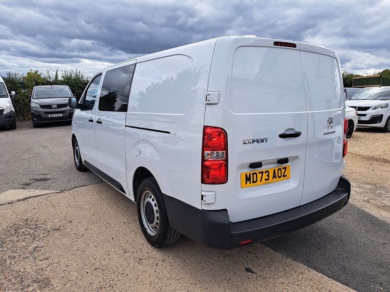Peugeot Expert BlueHDi 1200 Professional Premium + - U151301