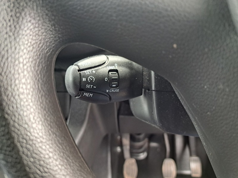 Peugeot Expert BlueHDi 1200 Professional Premium + - U151301