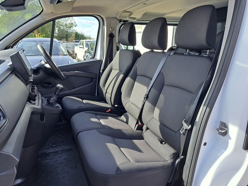 Renault Trafic dCi Blue LL30 Advance - U151302