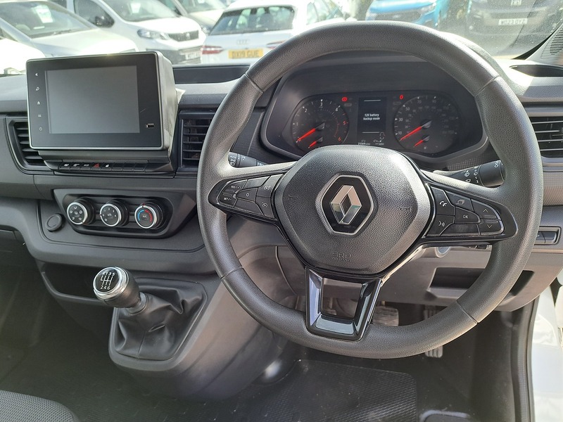 Renault Trafic dCi Blue LL30 Advance - U151302