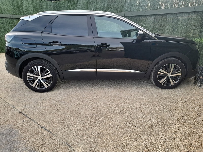 Peugeot 3008 Allure Premium + - U151307