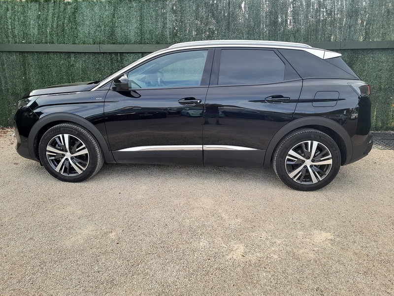 Peugeot 3008 Allure Premium + - U151307