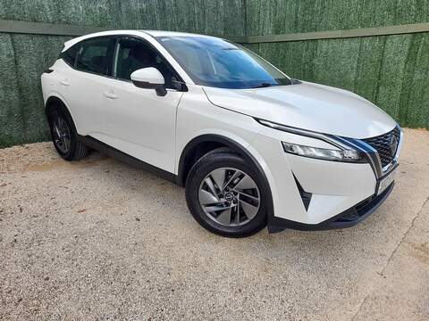 Nissan Qashqai 1.6 dCi N-Connecta SUV 5dr Diesel Manual Euro 6 (s/s) (130 ps)