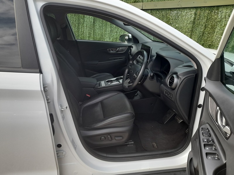 Hyundai KONA Premium SE - U151317