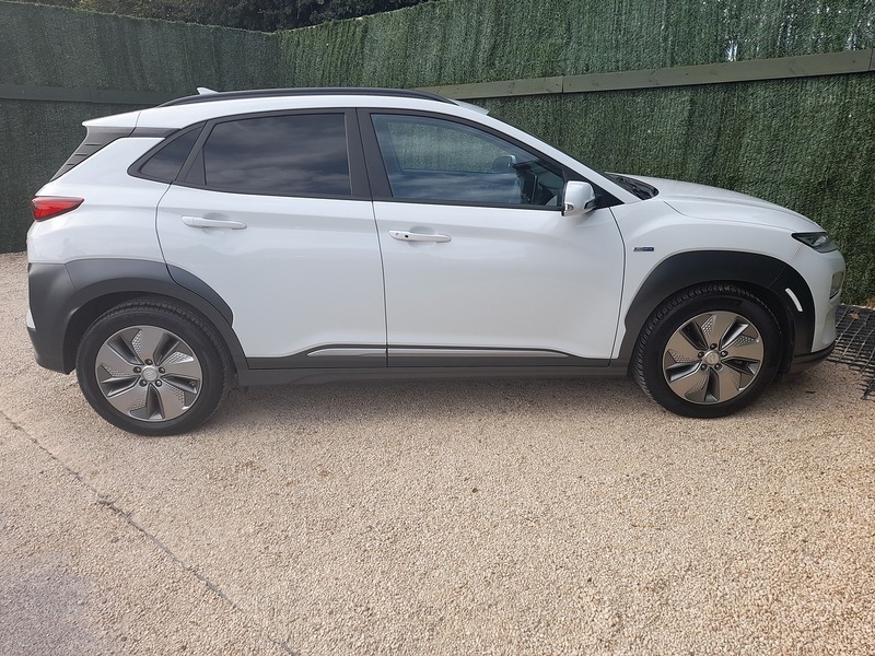 Hyundai KONA Premium SE - U151317