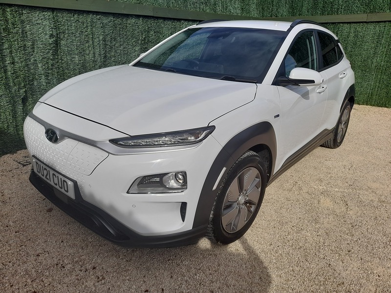 Hyundai KONA Premium SE - U151317
