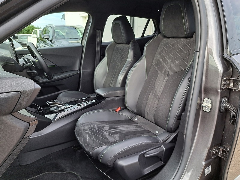 Peugeot 2008 PureTech GT Premium - U151328