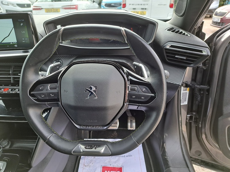 Peugeot 2008 PureTech GT Premium - U151328