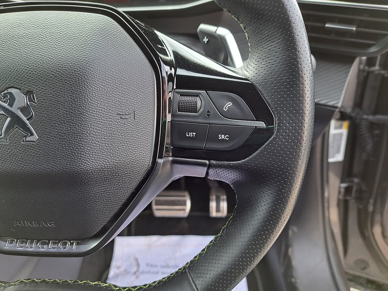 Peugeot 2008 PureTech GT Premium - U151328