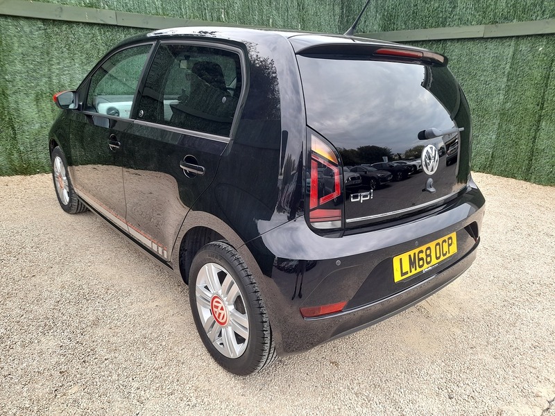 Volkswagen up! up! beats - U151331