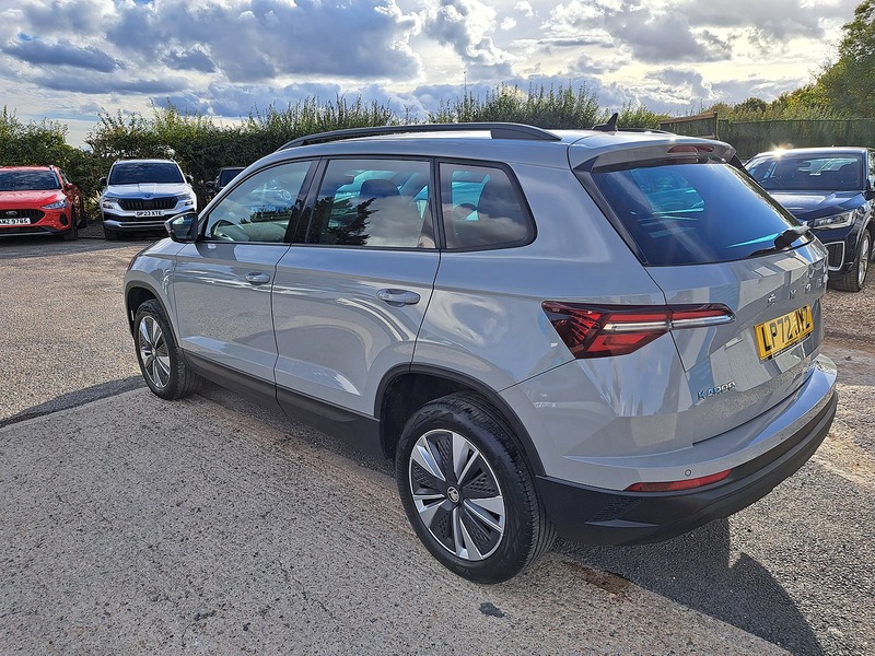 Skoda Karoq TSI SE Drive - U151356