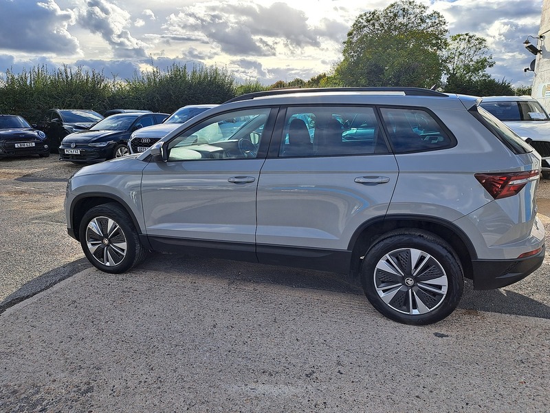 Skoda Karoq TSI SE Drive - U151356