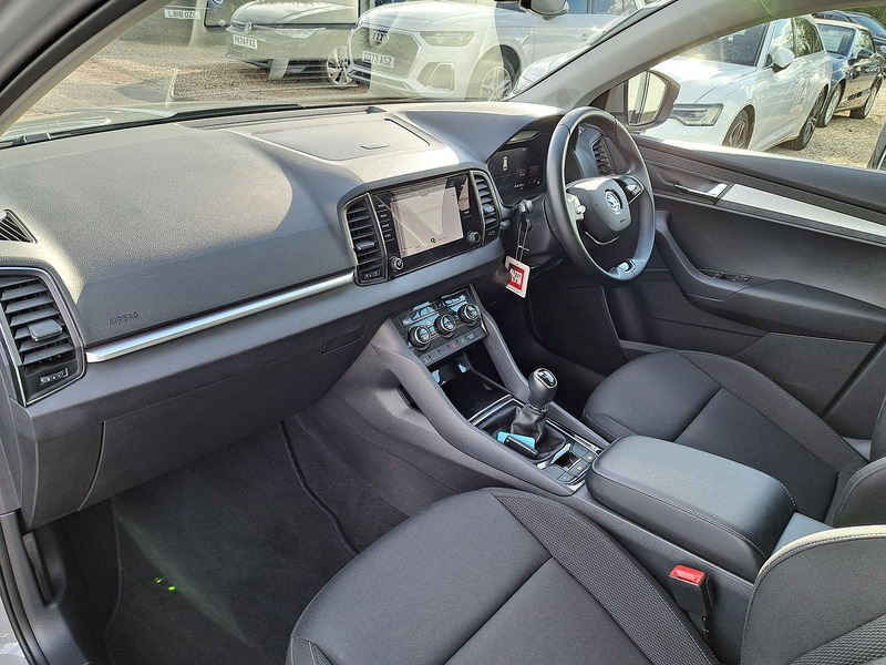 Skoda Karoq TSI SE Drive - U151356