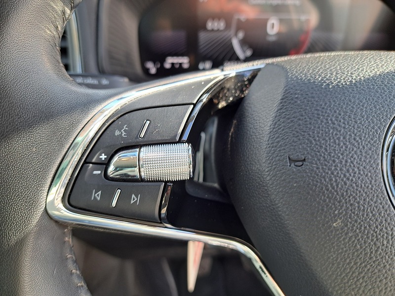 Skoda Karoq TSI SE Drive - U151356