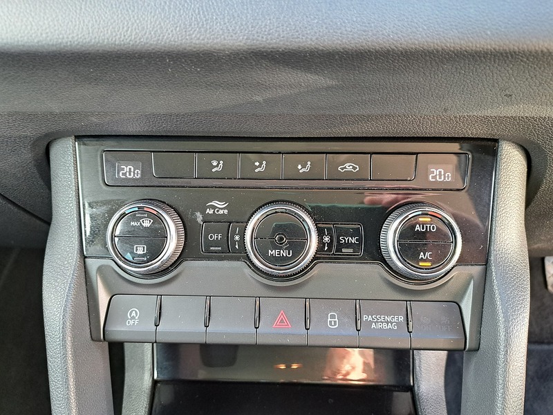 Skoda Karoq TSI SE Drive - U151356