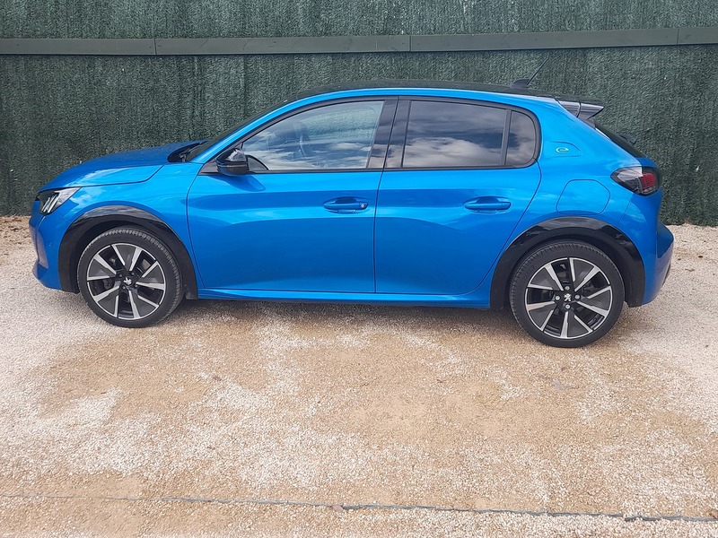 Peugeot E-208 GT - U151361