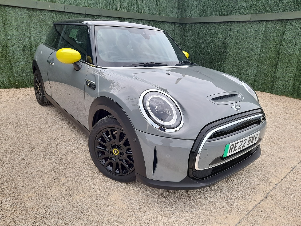 Mini Hatch 2022