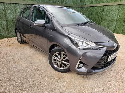 Toyota Yaris 1.4 eHybrid 13kWh FR Sport Hatchback 5dr Petrol Plug-in Hybrid DSG Euro 6 (s/s) (204 ps)