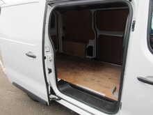 Peugeot Expert BlueHDi 1000 Professional Premium + EURO 6 VAN AC CRUISE TWIN SIDE DOORS 1.5 6dr Panel Van Manual - U11230