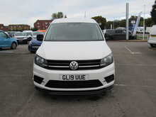 Volkswagen Caddy Maxi TDi C20 Maxi Kombi Van with Sat Nav Air con 5 seats 2.0 5dr Combi Van Manual Diesel - U11303