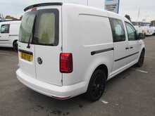 Volkswagen Caddy Maxi TDi C20 Maxi Kombi Van with Sat Nav Air con 5 seats 2.0 5dr Combi Van Manual Diesel - U11303
