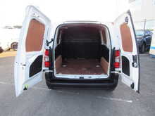 Peugeot Partner 1000 PureTech Professional Petrol Euro 6 Van 1.2 5dr Panel Van Manual Petrol - U11311