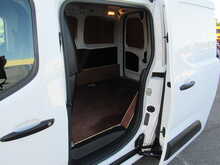 Peugeot Partner 1000 PureTech Professional Petrol Euro 6 Van 1.2 5dr Panel Van Manual Petrol - U11311