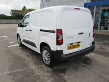 Peugeot Partner 1000 PureTech Professional Petrol Euro 6 Van with low miles 1.2 5dr Panel Van Manual Petrol - U11313