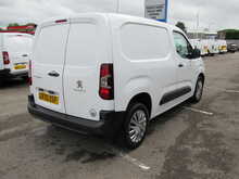 Peugeot Partner 1000 PureTech Professional Petrol Euro 6 Van with low miles 1.2 5dr Panel Van Manual Petrol - U11313