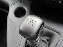 Peugeot Partner 1000 PureTech Professional Petrol Euro 6 Van with low miles 1.2 5dr Panel Van Manual Petrol - U11313