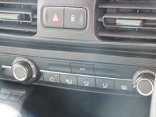 Peugeot Partner 1000 PureTech Professional Petrol Euro 6 Van 1.2 5dr Panel Van Manual Petrol - U11314