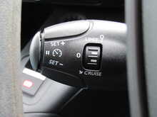 Peugeot Partner 1000 PureTech Professional Petrol Euro 6 Van 1.2 5dr Panel Van Manual Petrol - U11314