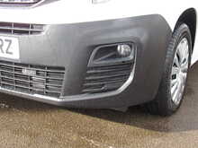 Peugeot Partner 1000 PureTech Professional 1.2 PETROL WITH AIR CON CRUISE 1.2 5dr Panel Van Manual Petrol - U11316