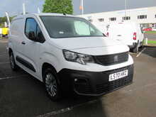 Peugeot Partner 1000 PureTech Professional 1.2 PETROL WITH AIR CON CRUISE 1.2 5dr Panel Van Manual Petrol - U11316
