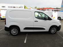 Peugeot Partner 1000 PureTech Professional 1.2 PETROL WITH AIR CON CRUISE 1.2 5dr Panel Van Manual Petrol - U11316