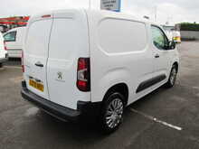 Peugeot Partner 1000 PureTech Professional 1.2 PETROL WITH AIR CON CRUISE 1.2 5dr Panel Van Manual Petrol - U11316