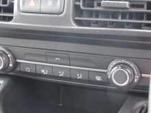 Peugeot Partner 1000 PureTech Professional 1.2 PETROL WITH AIR CON CRUISE 1.2 5dr Panel Van Manual Petrol - U11316