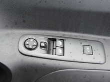 Peugeot Partner 1000 PureTech Professional 1.2 PETROL WITH AIR CON CRUISE 1.2 5dr Panel Van Manual Petrol - U11316