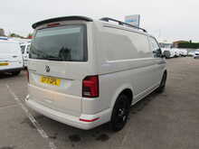 Volkswagen Transporter TDI T28 Highline NO VAT DAY CAMPER VAN WITH HEATER AND SMART BED 2.0 5dr Panel Van Manual Diesel - U11350