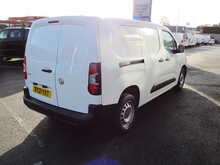 Vauxhall Combo Turbo D 2300 Dynamic LWB Euro 6 Van with air con twin side doors 1.5 4dr Panel Van Manual Diesel - U11443