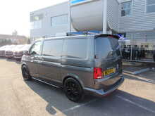 Volkswagen Transporter 2.0 TDI T28 Highline Panel Van 5dr Diesel Manual FWD SWB Euro 6 (s/s) (110 ps) - U11458