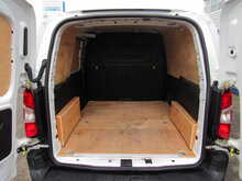 Peugeot Partner BlueHDi 1000 Professional Premium + Euro 6 White Van 1.5 5dr Panel Van Manual Diesel - U11474