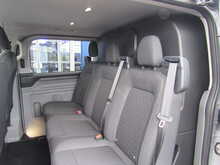 Ford Transit Custom 320 EcoBlue Limited L2 LWB 170 BHP 6 SEAT KOMBI DOUBLE CAB SAT NAV R-CAMERA 2.0 5dr Combi Van - U11499
