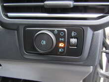 Ford Transit Custom 320 EcoBlue Limited L2 LWB 170 BHP 6 SEAT KOMBI DOUBLE CAB SAT NAV R-CAMERA 2.0 5dr Combi Van - U11499