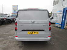 Ford Transit Custom 2.0 320 EcoBlue Limited Crew Van Double Cab 5dr Diesel Auto L2 H1 Euro 6 (s/s) (170 ps) - U11537