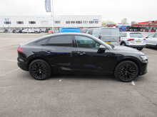 Audi Q8 e-tron Black Edition Quattro Family SUV 4x4 0.0 5dr SUV Automatic Electric - U11593